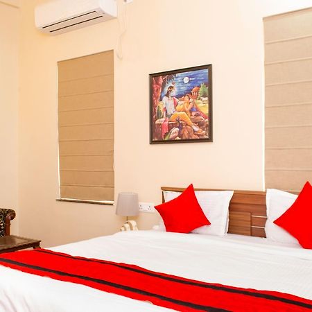 Oyo 7187 Earth Aromaa Hotel Calcutta Eksteriør billede