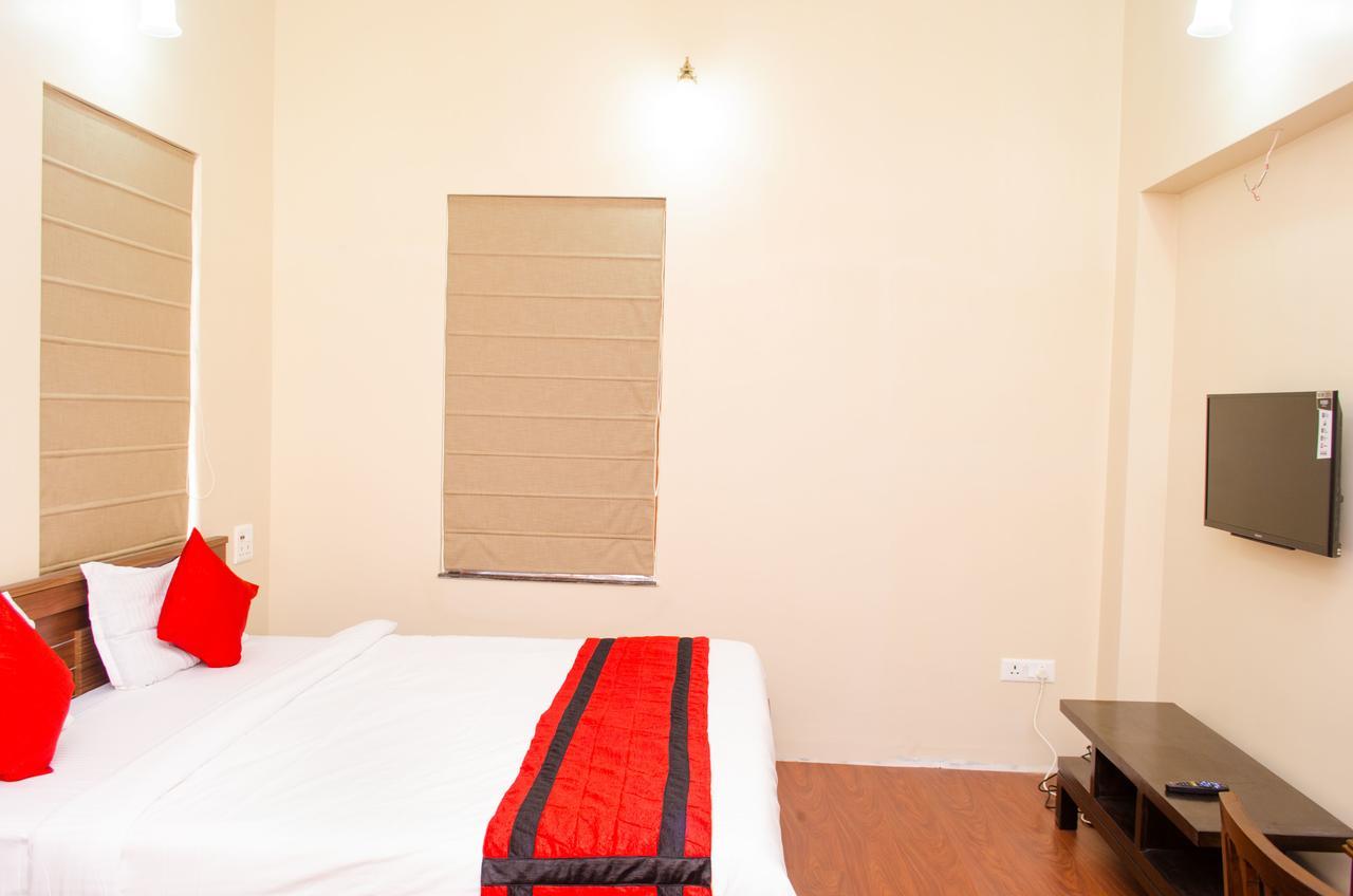Oyo 7187 Earth Aromaa Hotel Calcutta Eksteriør billede